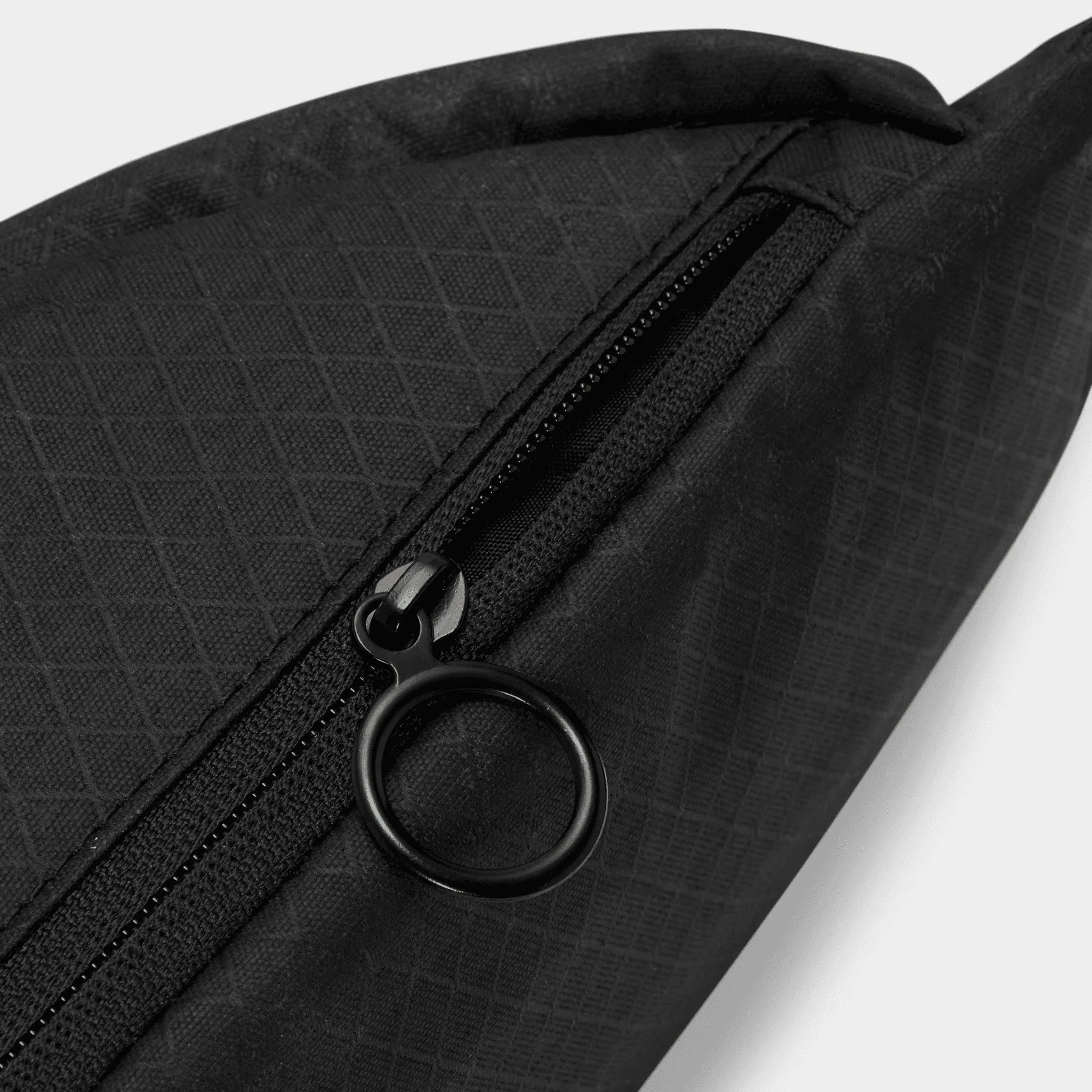 Nike Sportswear Heritage Winterized Waistpack Black / Black - Metallic Silver